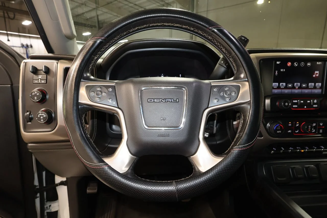 Used 2016 SUMMIT WHITE GMC Denali image 7