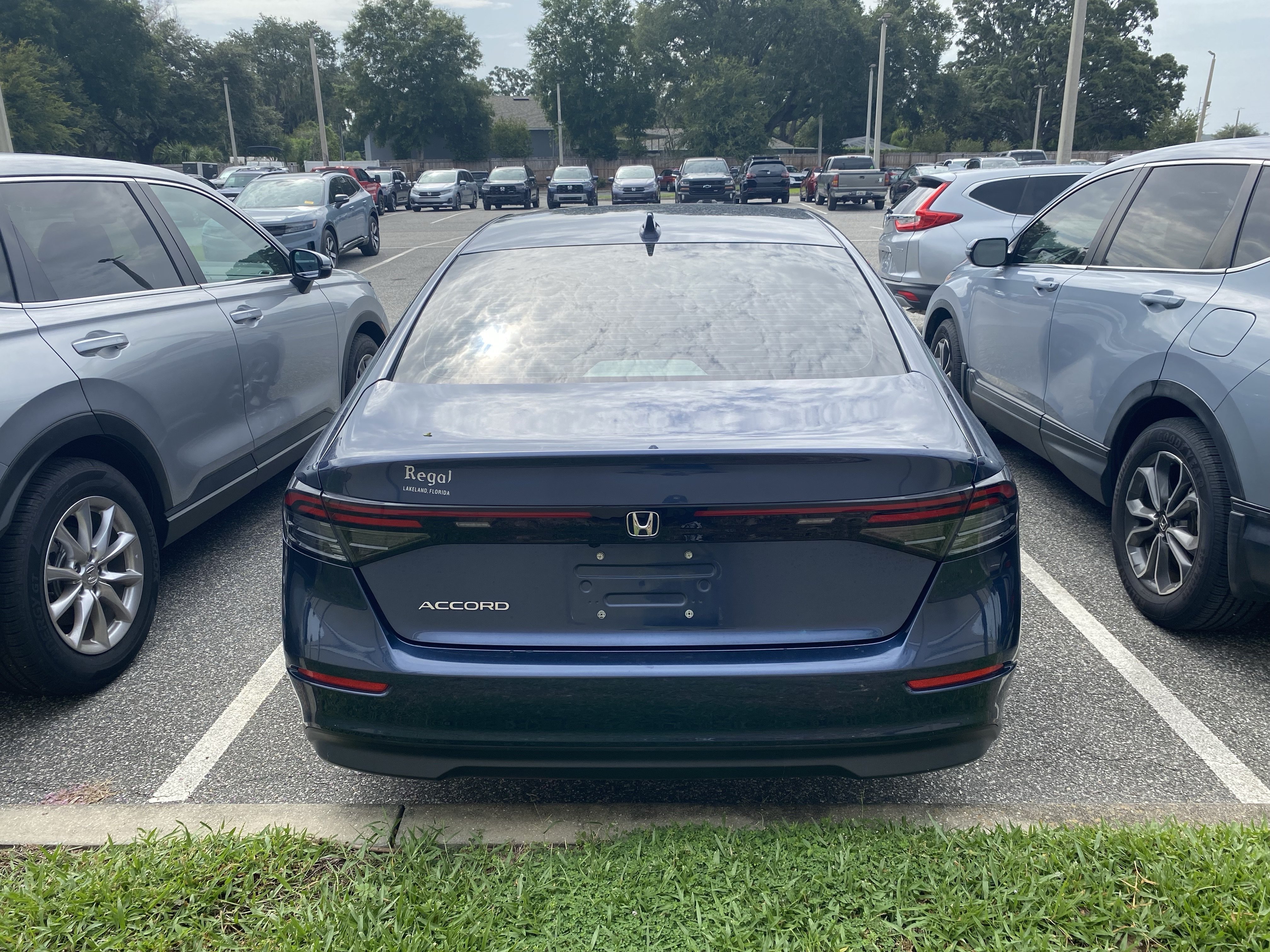 Used 2024 Canyon River Blue Metallic Honda EX image 7