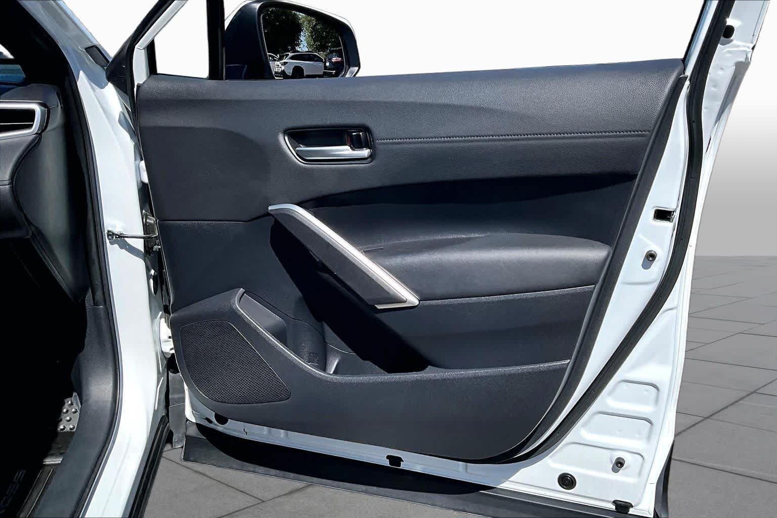 Used 2024 Wind Chill Pearl Toyota Hybrid XSE image 21