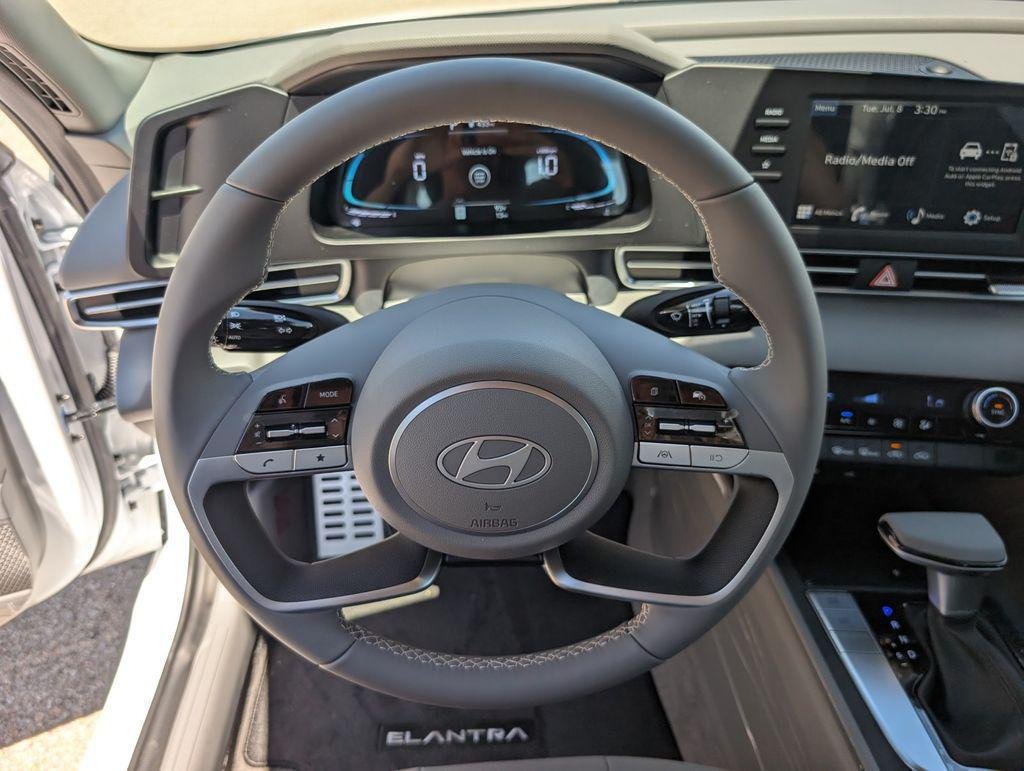 2025 Hyundai Elantra SEL - Photo 14