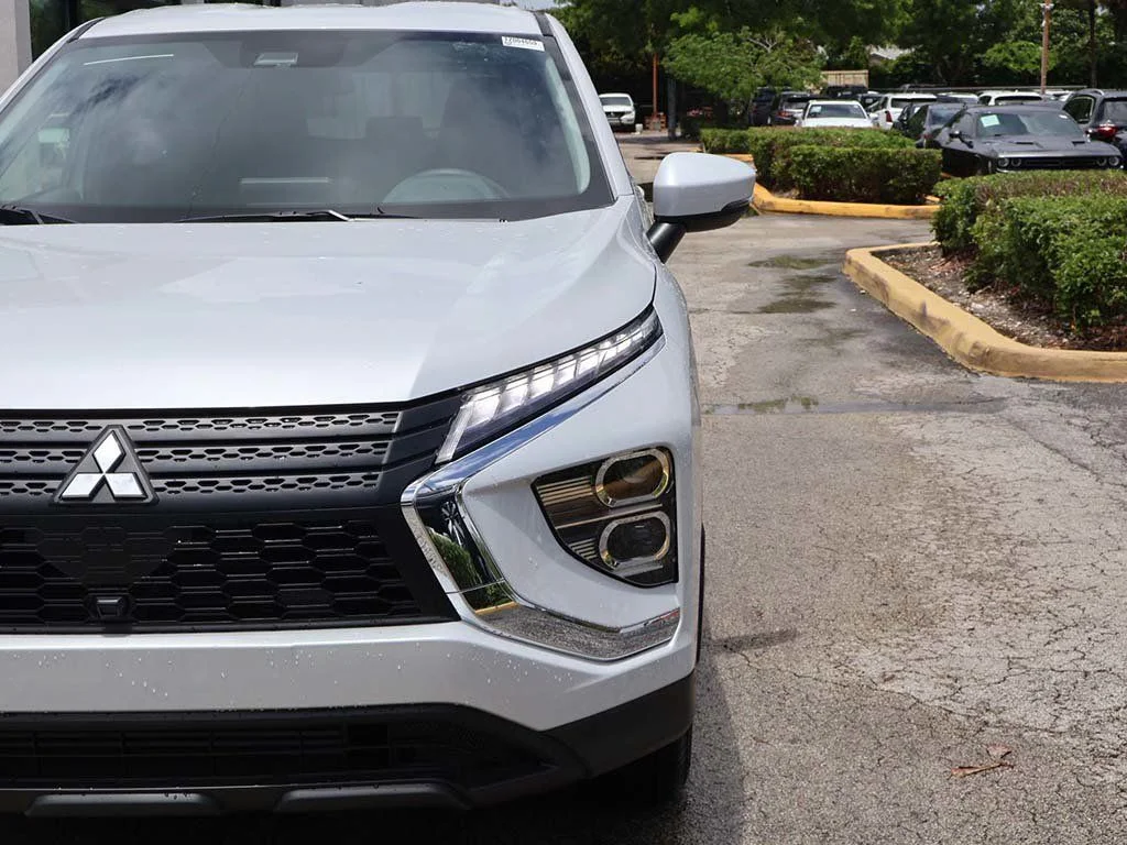 2026 Mitsubishi Eclipse Cross ES - Photo 13