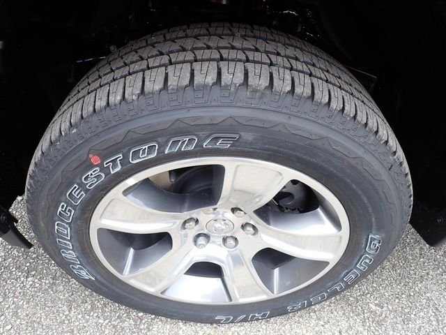 New 2026 Diamond Black Crystal Pearlcoat RAM Express image 12