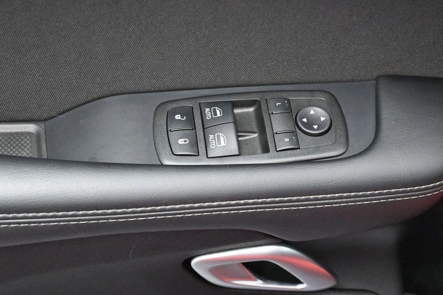 Used 2022 Go Mango Dodge R/T Scat Pack image 11