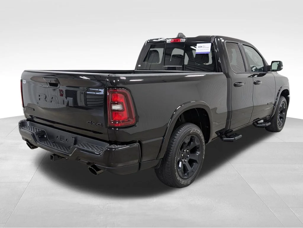 Certified Used 2025 Diamond Black Ram Big Horn/Lone Star image 24