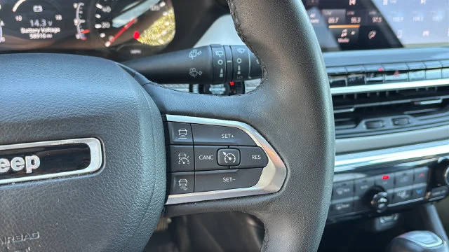 Used 2024 White Jeep Limited image 23