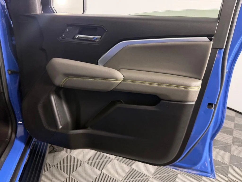 Certified Used 2025 Blue Chevrolet ZR2 image 35