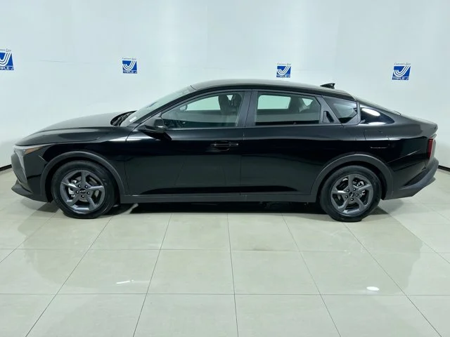 New 2026 AURORA BLACK PEARL Kia LXS image 2