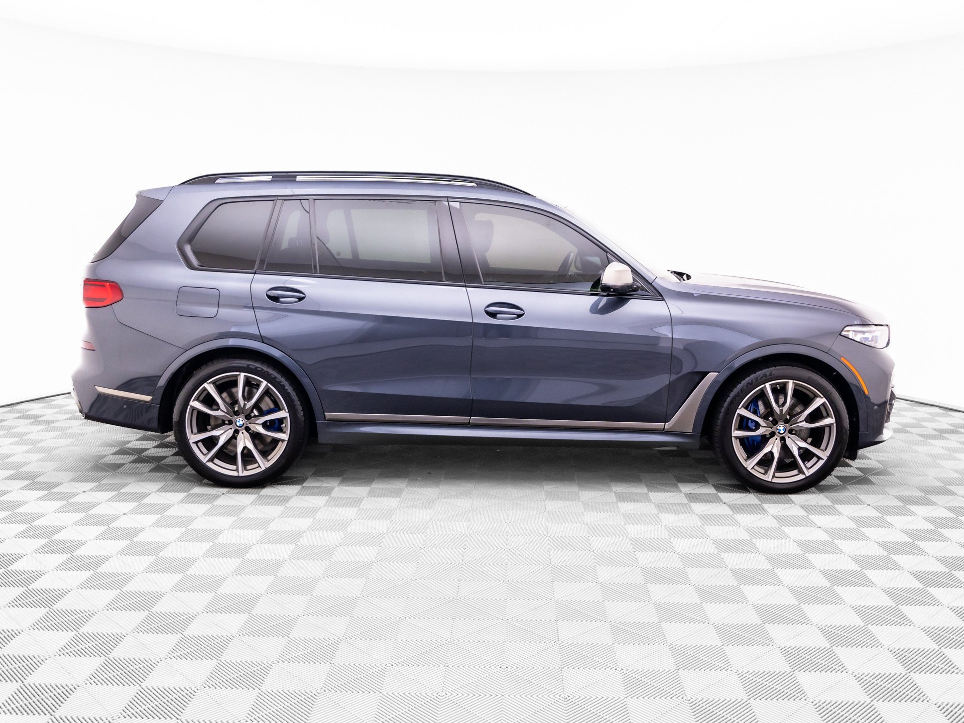 Used 2021 Arctic Grey Metallic BMW M50i image 8
