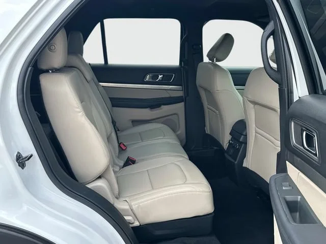 Used 2019 Oxford White Ford XLT image 19