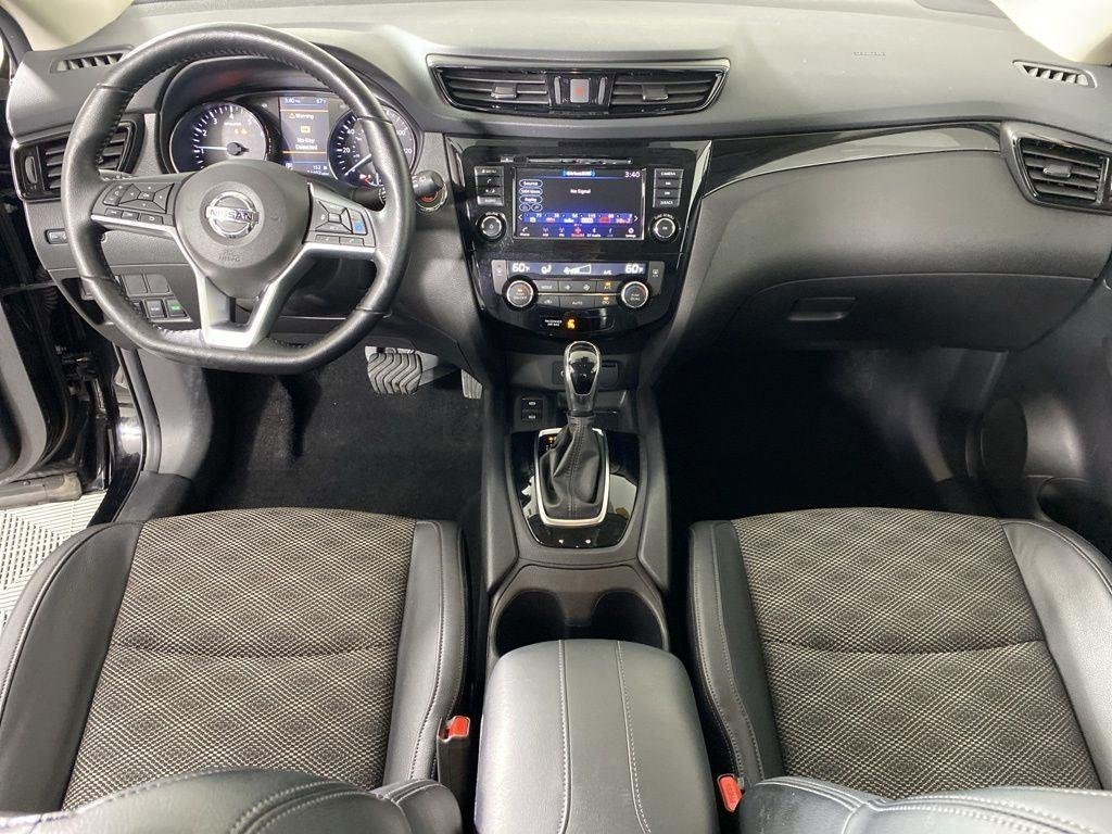 Certified Used 2022 Magnetic Black Pearl Nissan SV image 27