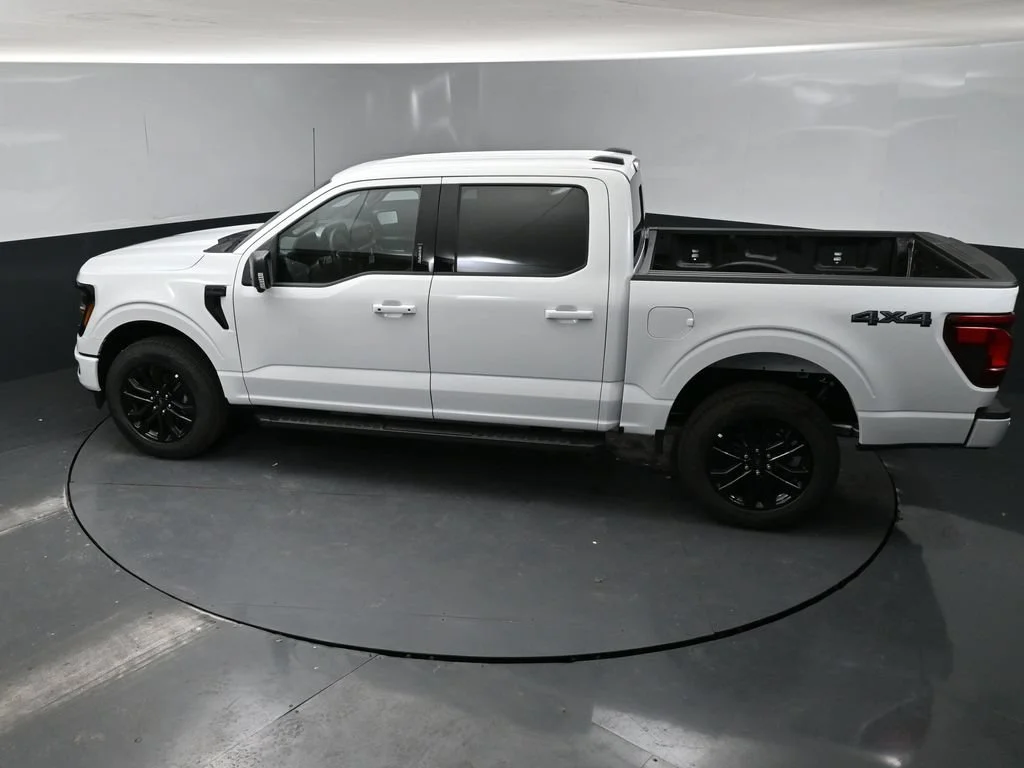 New 2026 Oxford White Ford XLT image 46