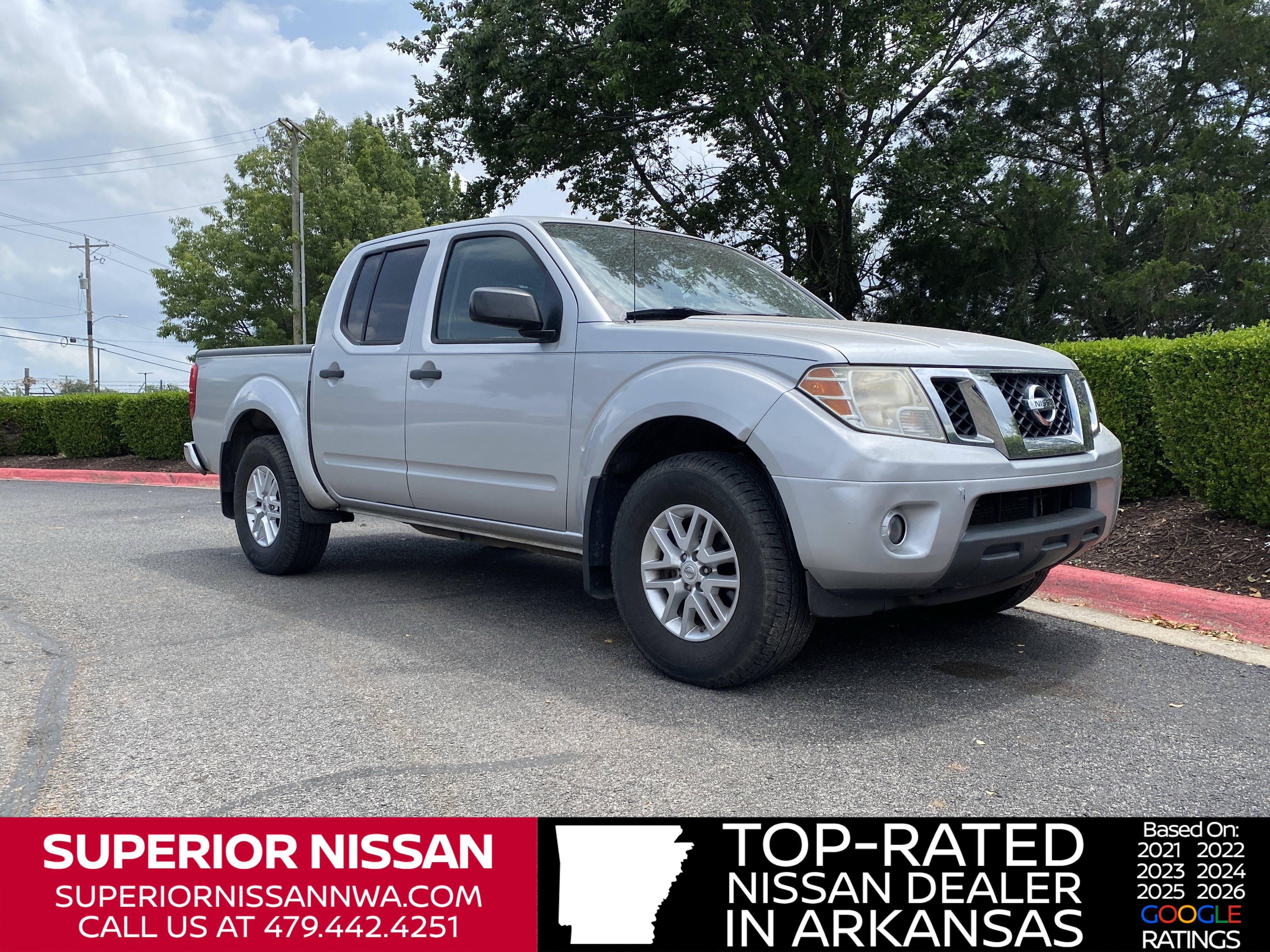 2015 Nissan Frontier 4.0 SV Crew Cab 4X4 AT SWB's photo