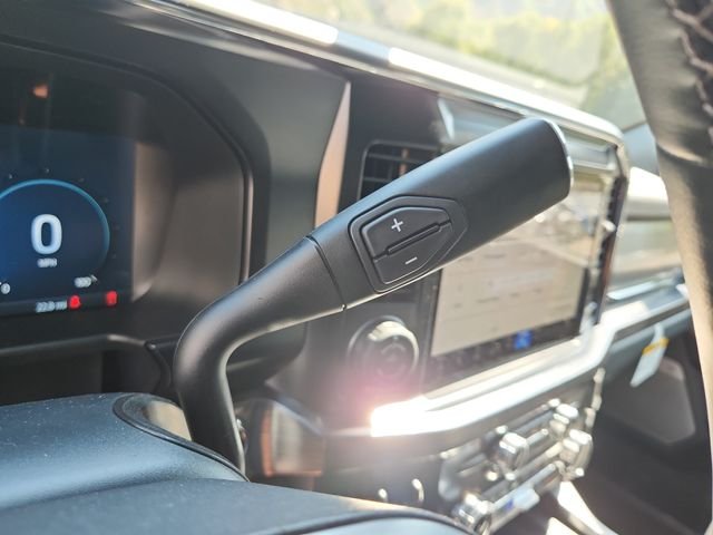 New 2026 Star White Metallic Tri-Coat Ford F-250® Lariat® image 18