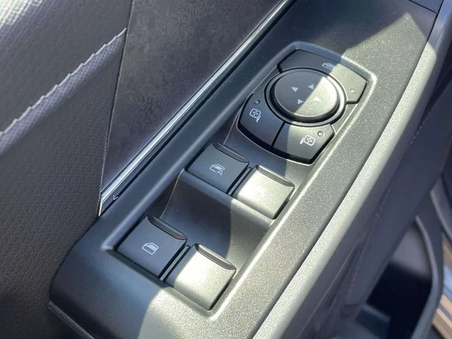 New 2026 Carbonized Gray Metallic Ford XLT image 15