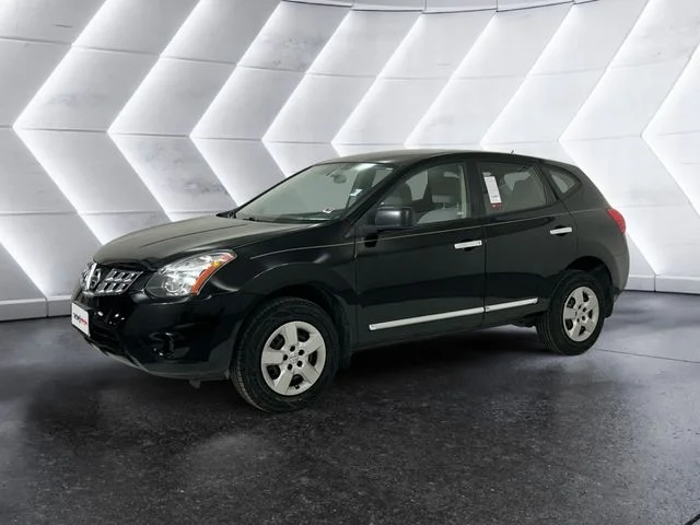 Used 2014 Black Nissan S image 3