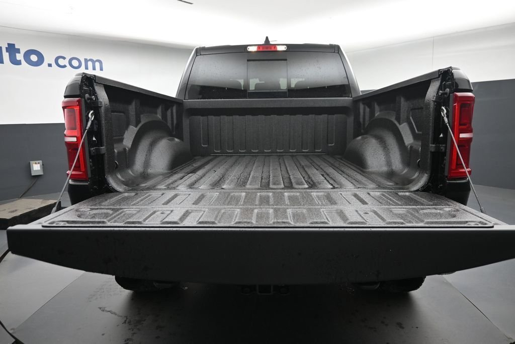 New 2026 Diamond Black Crystal Pearl-Coat Exterior Paint RAM RHO image 14