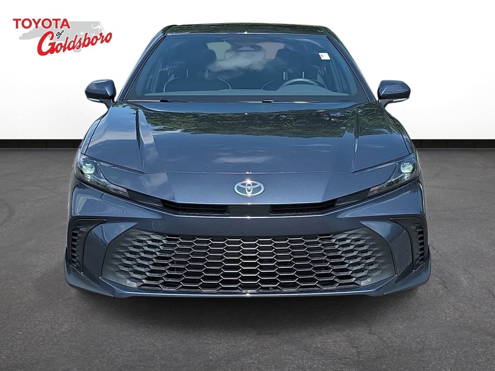 Used 2026  Toyota SE image 2