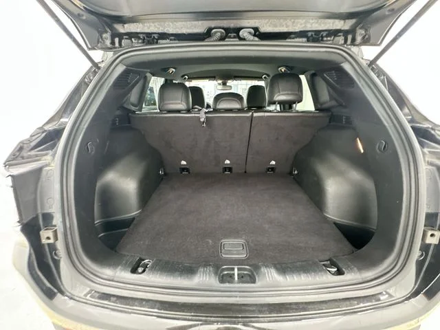 Used 2024 Black Jeep Latitude image 20
