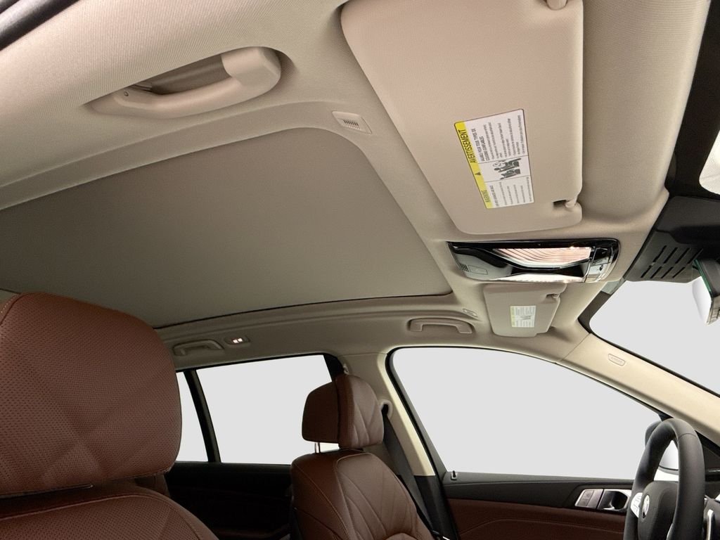 New 2027 Alpine White BMW xDrive40i image 17