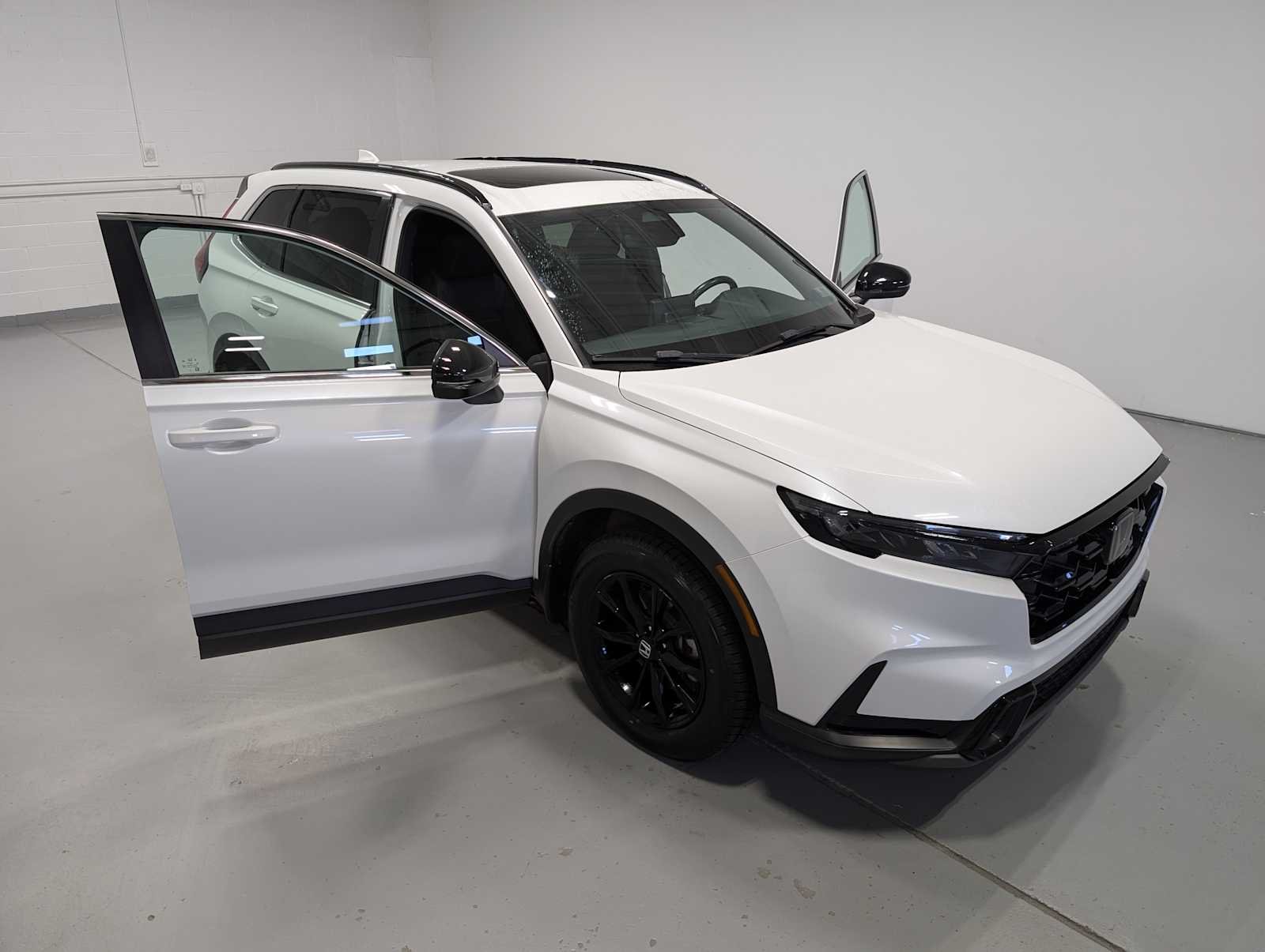 Certified Used 2023 Platinum White Pearl Honda Sport image 16