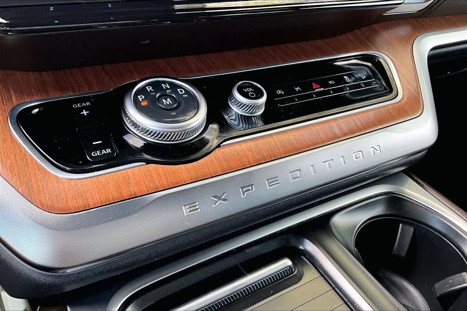 Used 2025 Agate Black Ford King Ranch image 31
