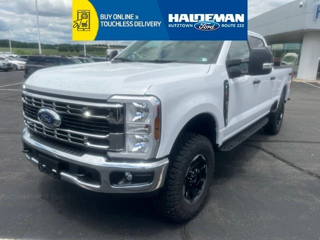 New 2026 Oxford White Ford XLT image 1