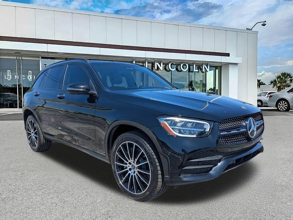 Used 2022  Mercedes-Benz GLC 300 image 1