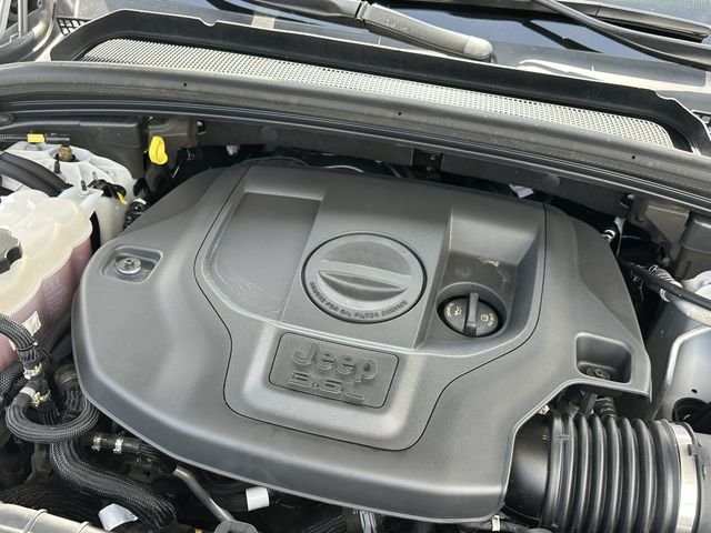 Used 2022 White Jeep Summit image 34