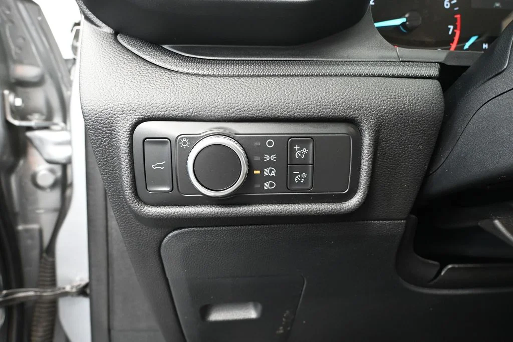 Used 2022 Silver Ford Base image 30