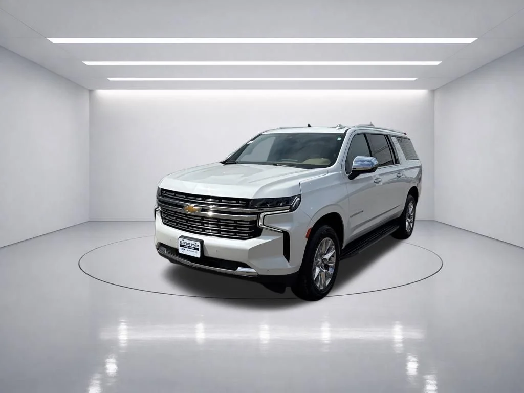 Used 2022 Iridescent Pearl Tricoat Chevrolet Premier image 3