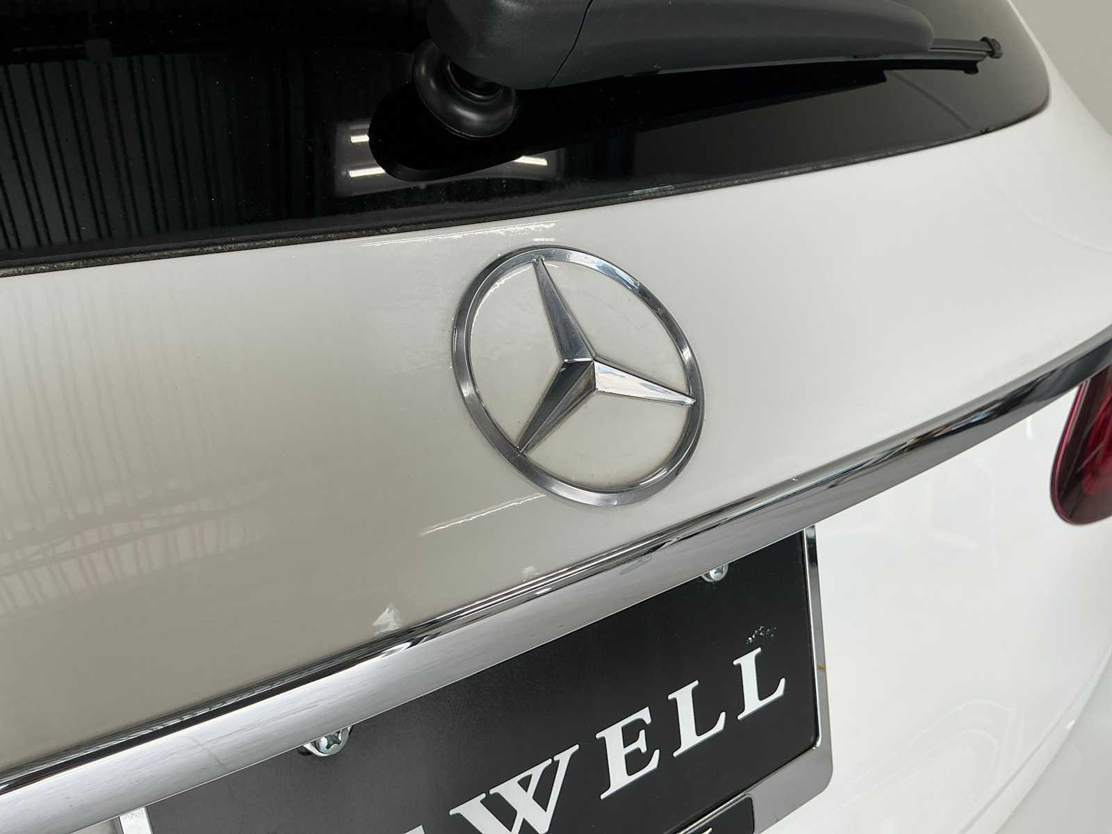 Certified Used 2020 Polar White Mercedes-Benz GLC 300 image 11