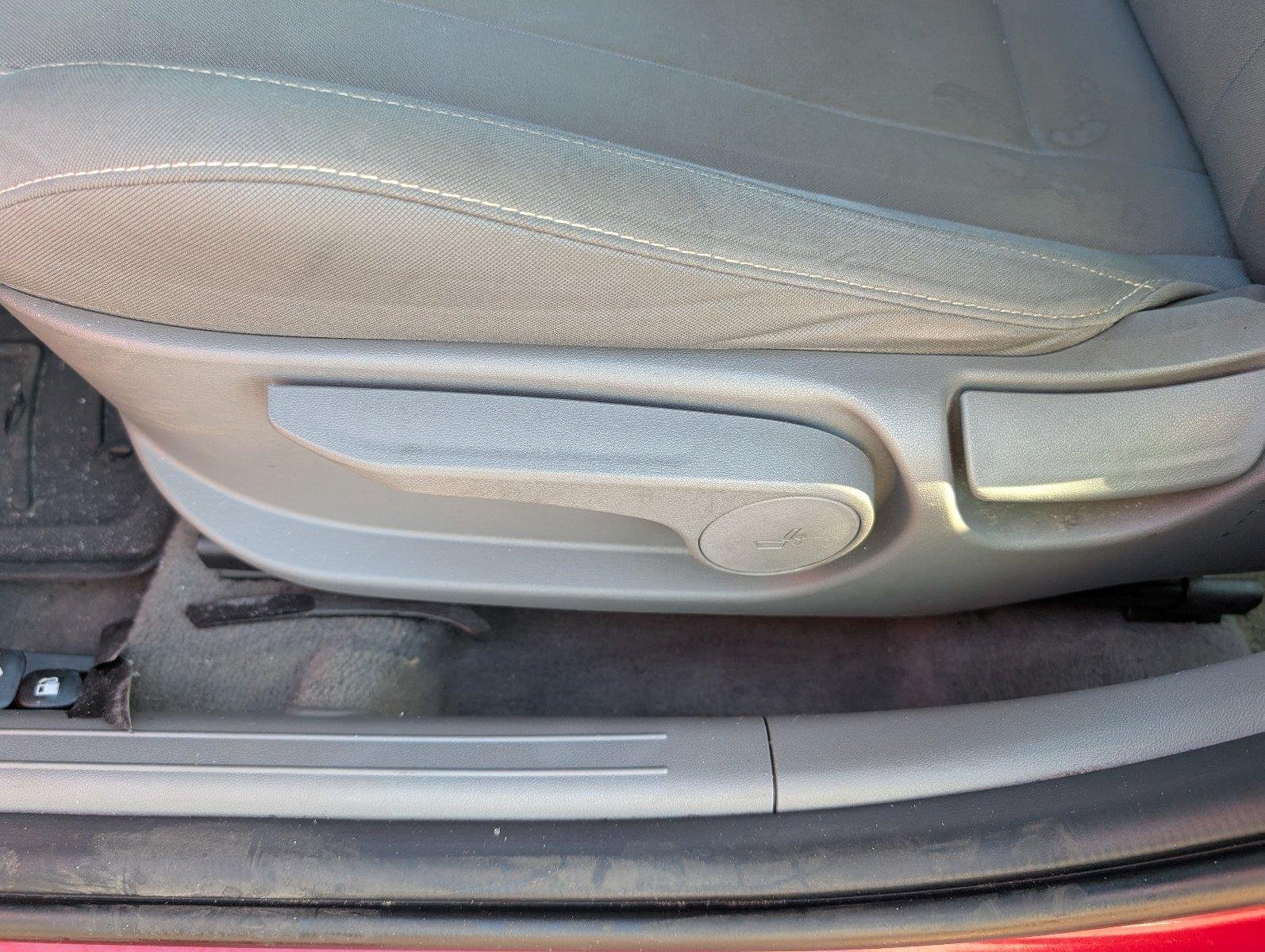 Used 2022 Scarlet Red Pearl Hyundai Blue image 15