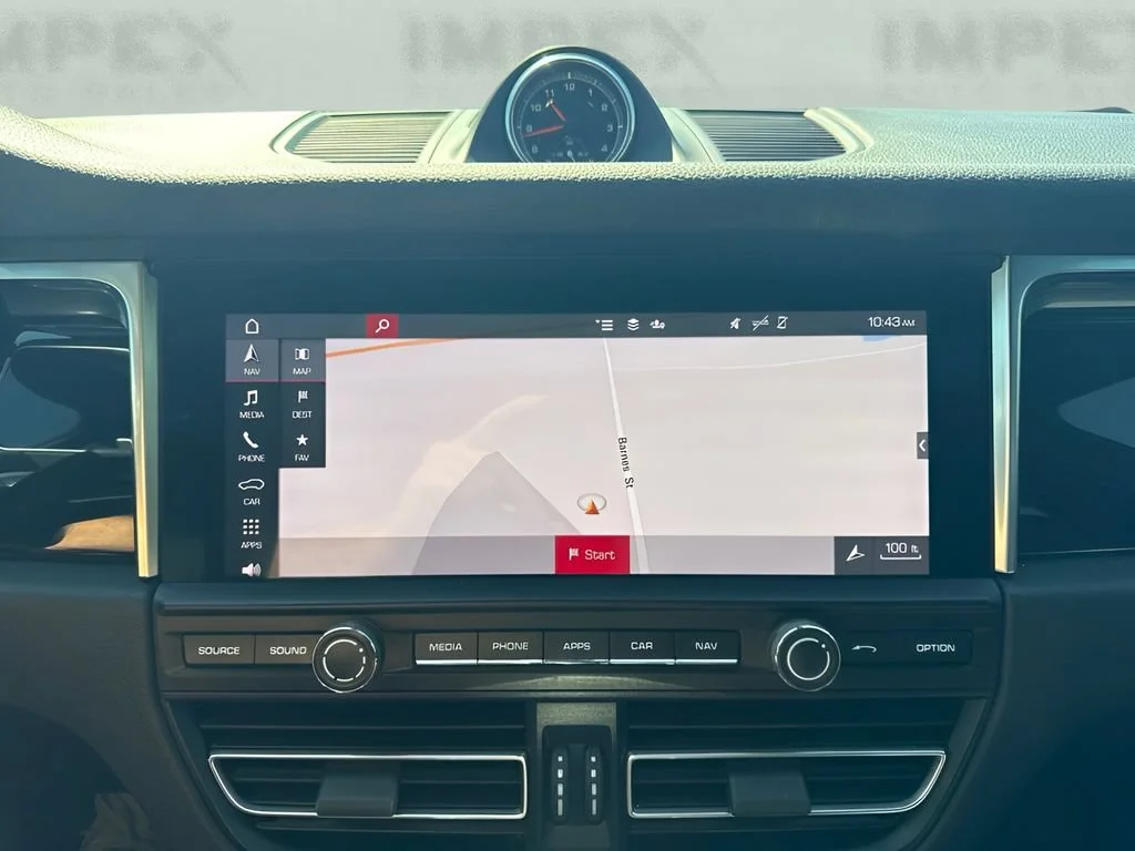 Used 2021  Porsche  image 21