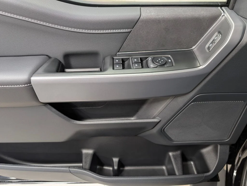 New 2026 Agate Black Metallic Ford XLT image 14
