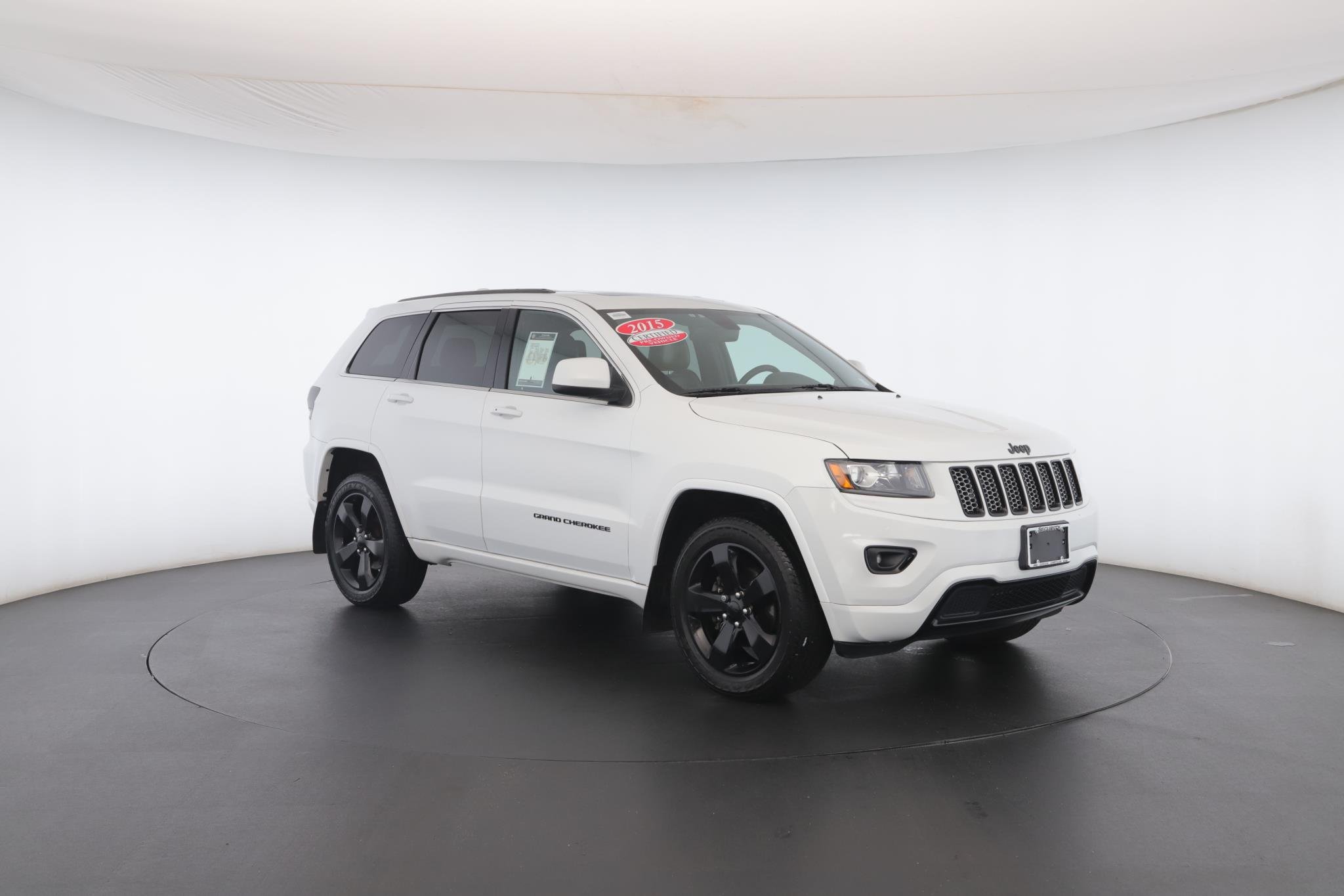 Used 2015 Bright White Clearcoat Jeep Altitude image 35