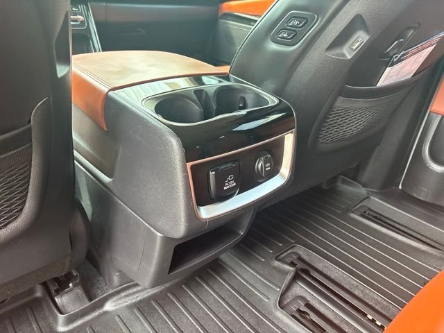 Used 2022 White Kia SX image 32