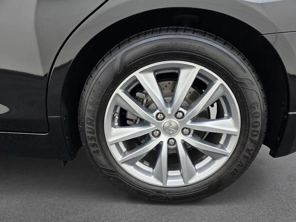 Used 2014 Black Obsidian INFINITI Premium image 16