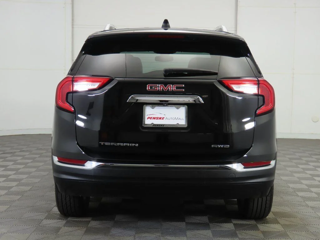 Used 2023 Black GMC SLT image 6