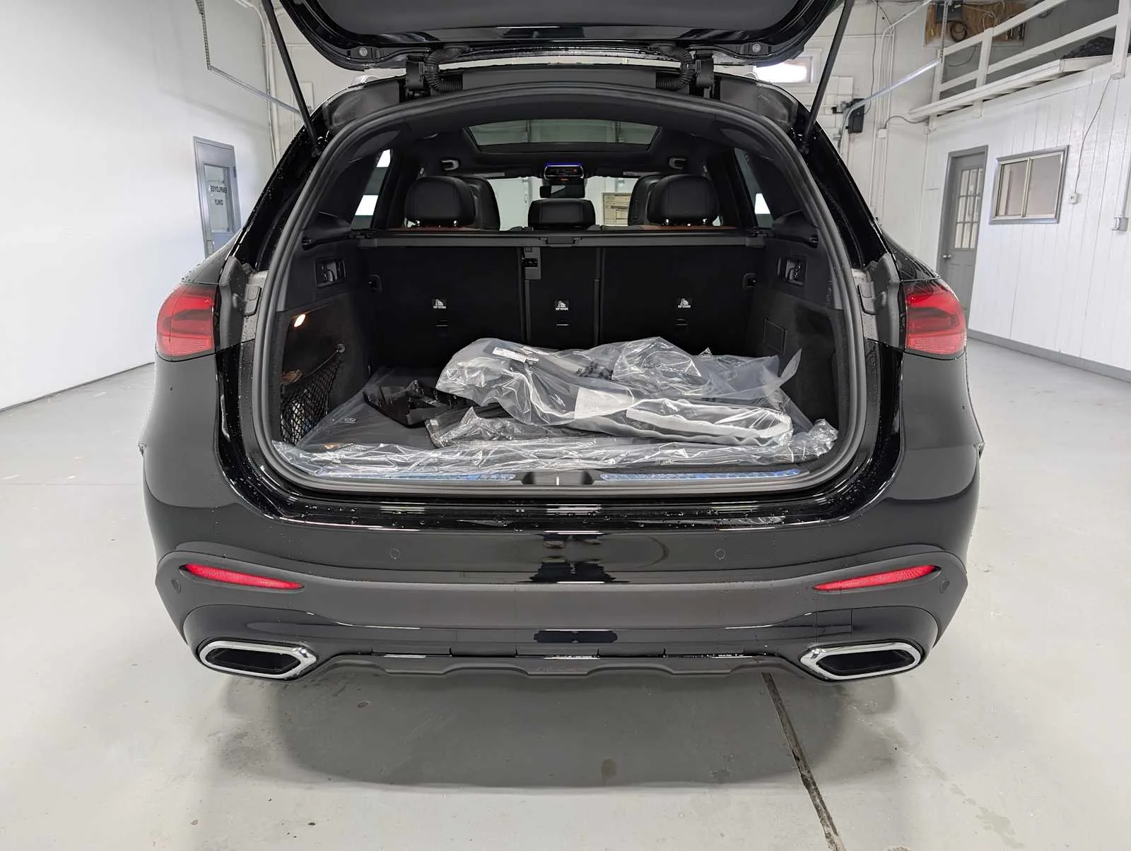Certified Used 2026 Black Mercedes-Benz GLC 300 image 22