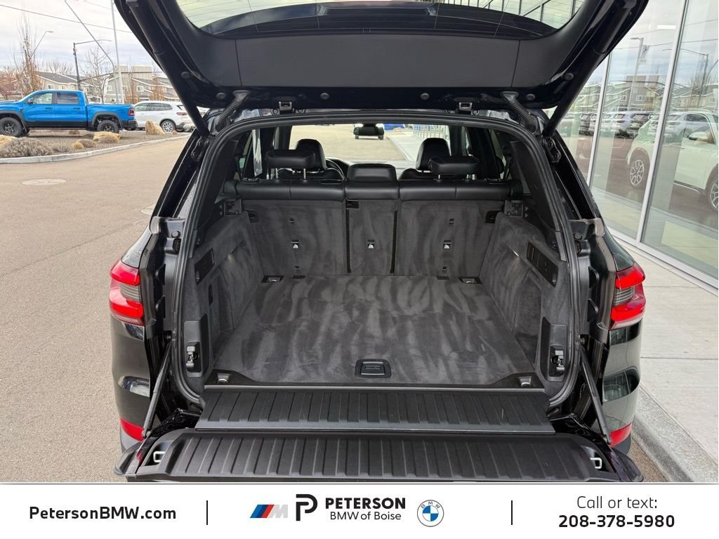 Used 2023 Black Sapphire Metallic BMW xDrive40i image 14