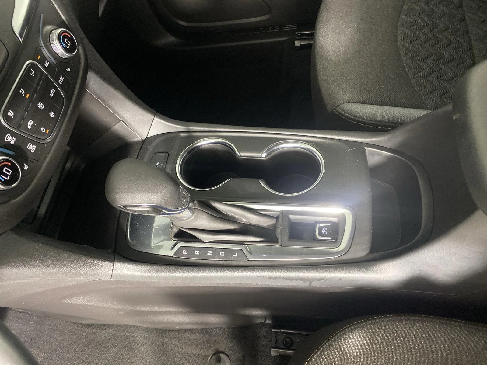 Used 2024 Sterling Gray Metallic Chevrolet LT image 21