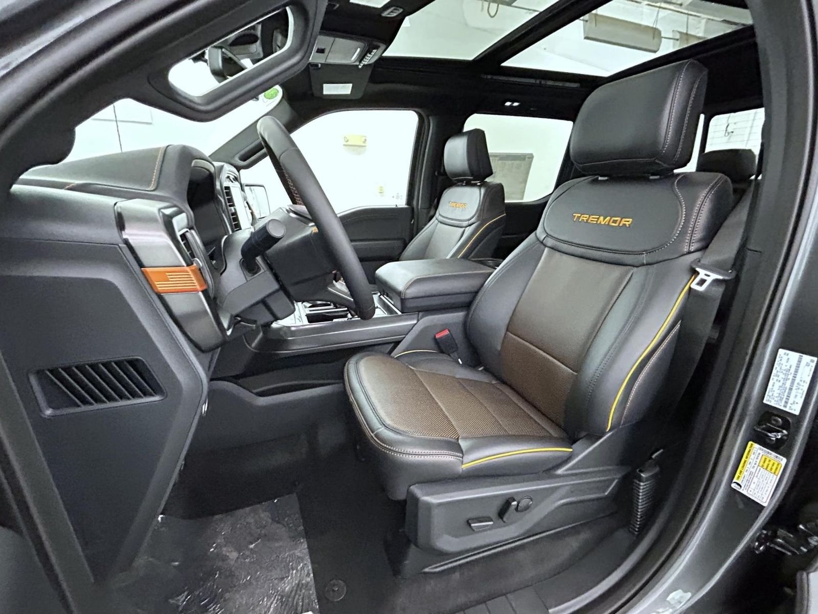 New 2026 Carbonized Gray Metallic Ford Tremor image 10