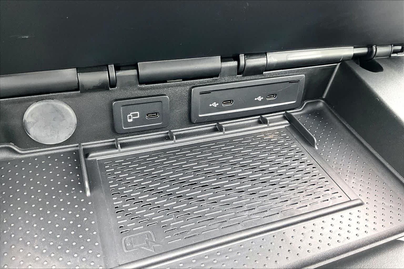 Used 2022 Obsidian Black Metallic Mercedes-Benz  image 37