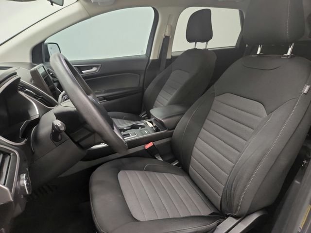 Used 2021 Gray Ford SE image 19