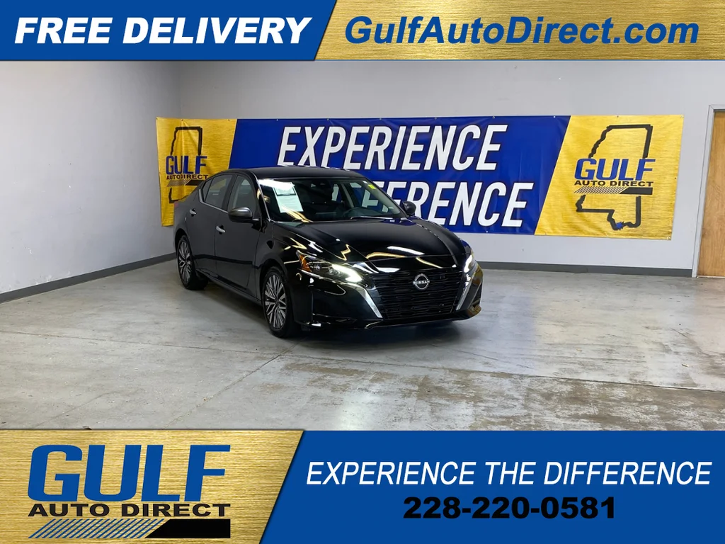 Used 2025 Black Nissan 2.5 SV image 1
