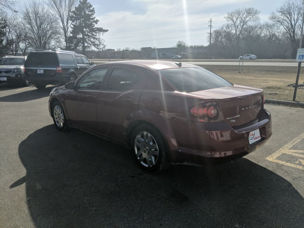 2014 Dodge Avenger SE photo 2