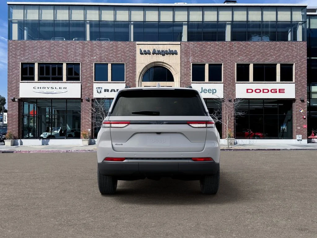 New 2026 Bright White Clearcoat Jeep Laredo Altitude image 7