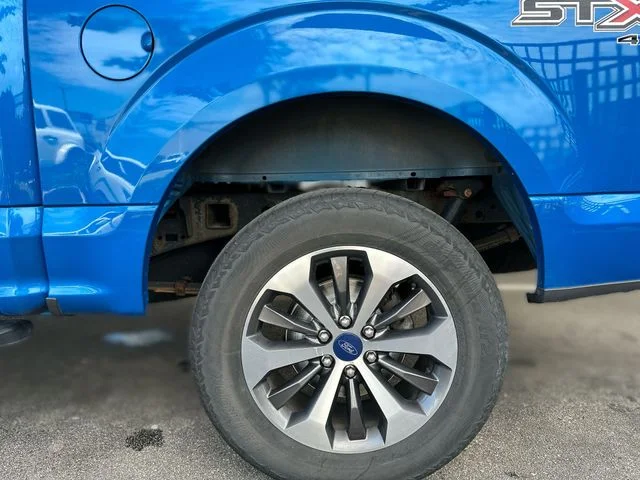 Used 2019 Blue Ford XL image 10