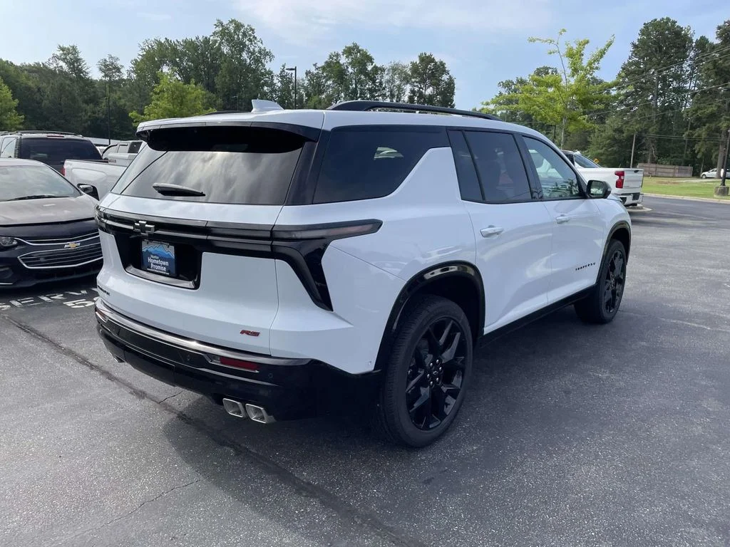 New 2026 Polar White Tricoat Chevrolet RS image 6