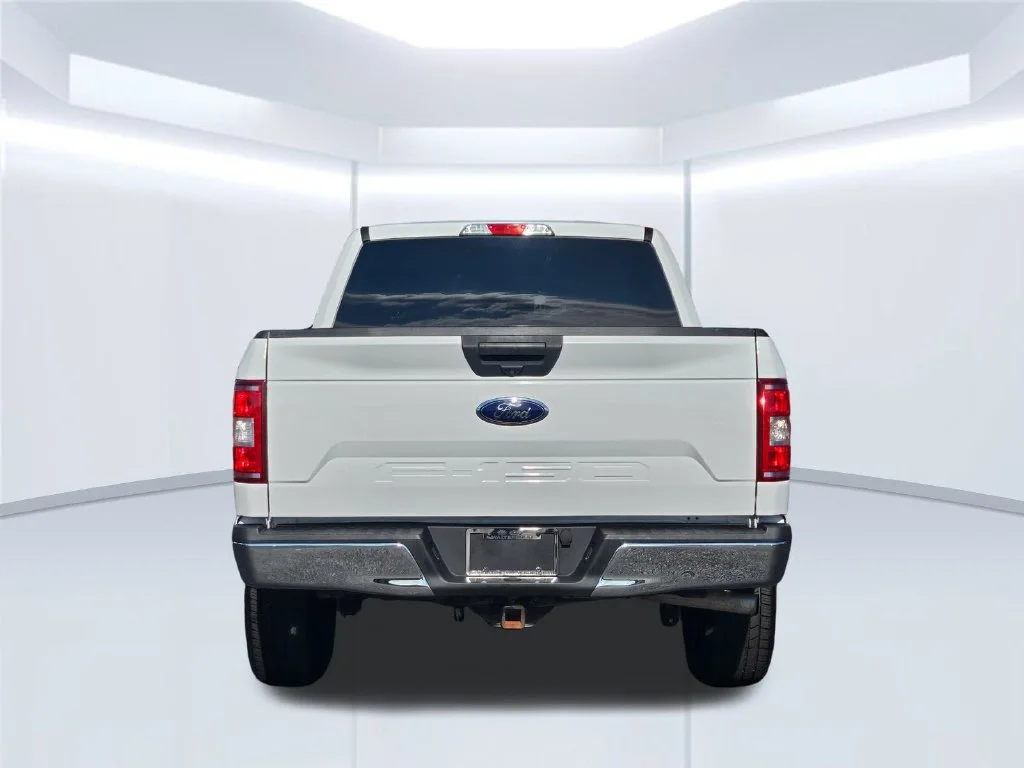 Used 2018 Oxford White Ford XLT image 22